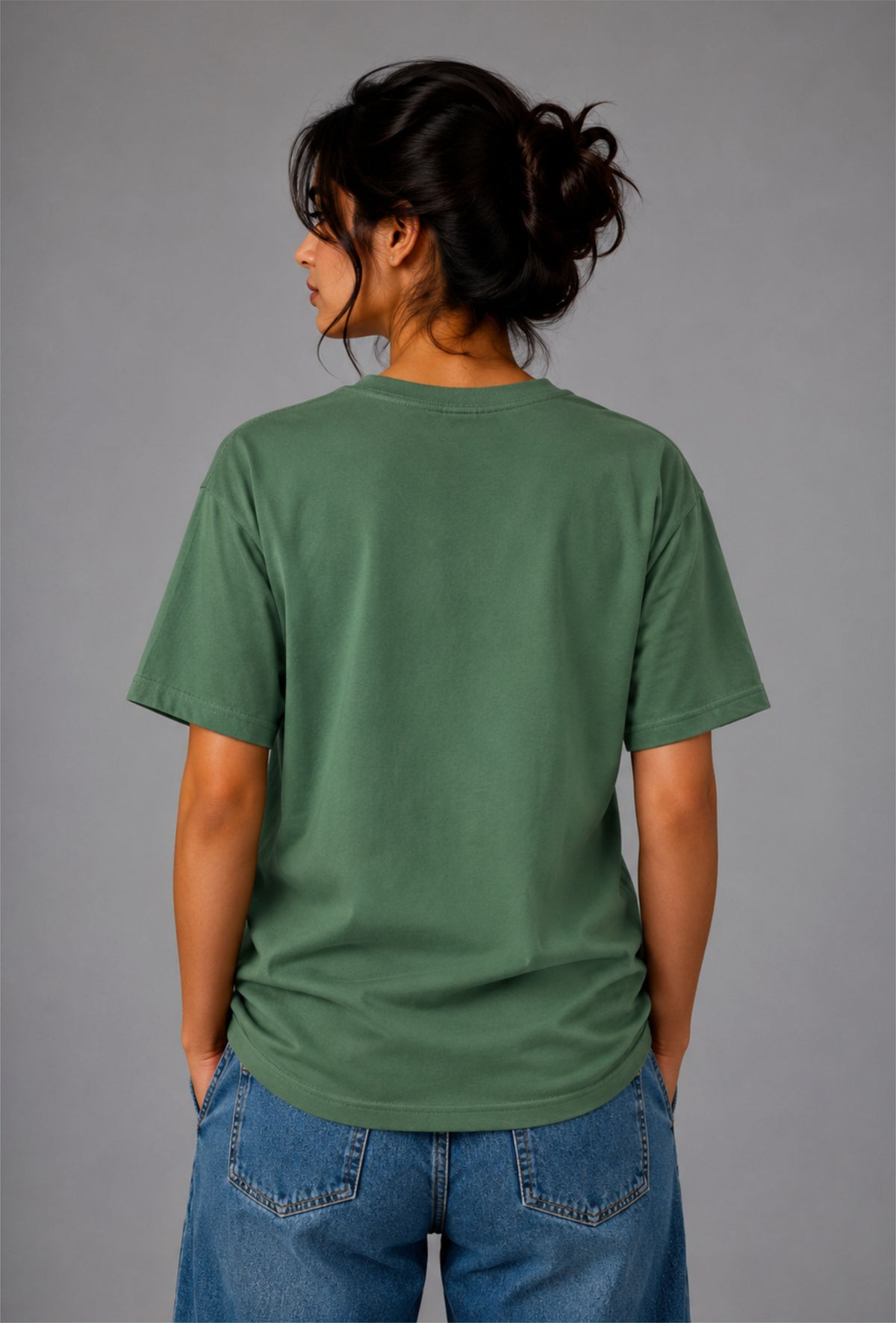 The Essential Tee (UNISEX) Bottle Green